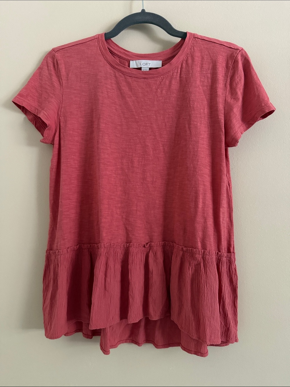 LOFT Flowy, Soft, Cotton Elevated T-shirt with Ruffle Hem - Size XS